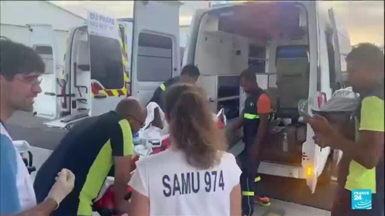 Cyclone Chido: 'Tens of thousands' may be dead, Mayotte hospital worker says